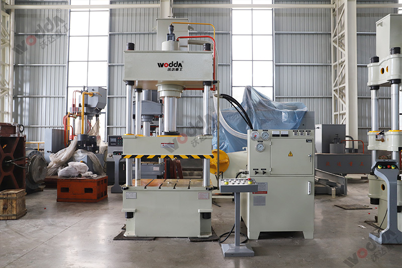 四柱液壓機行程設(shè)定分析