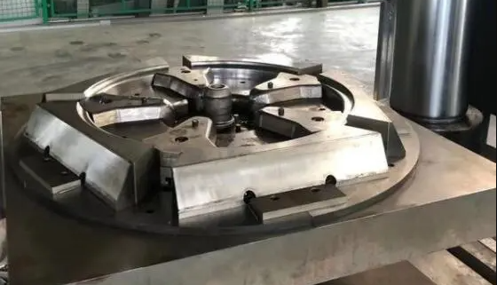 汽車輪轂模具 汽車輪轂模具