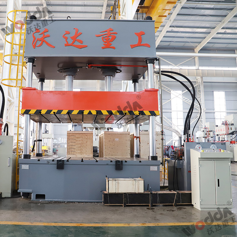 200噸汽車內(nèi)飾件成型液壓機(jī) 200噸汽車內(nèi)飾件成型液壓機(jī)