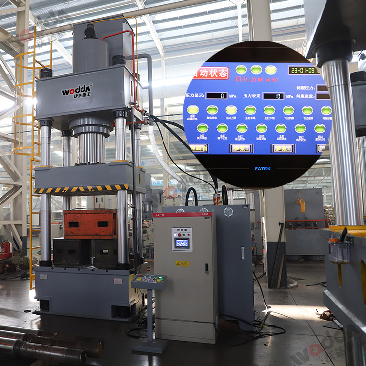 630噸伺服四柱油壓機(jī) 630噸伺服四柱油壓機(jī)