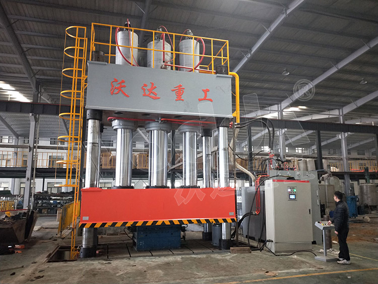 2000噸SMC汽車(chē)配件液壓機(jī)