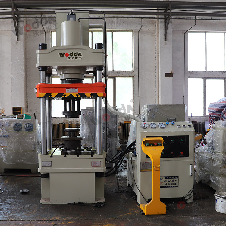 200噸金屬托盤拉伸液壓機(jī) 200噸金屬托盤拉伸液壓機(jī)