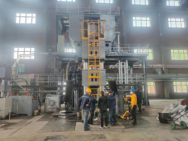 雙工位2000噸石墨坩堝液壓機(jī)試機(jī)完成 雙工位2000噸石墨坩堝液壓機(jī)試機(jī)完成