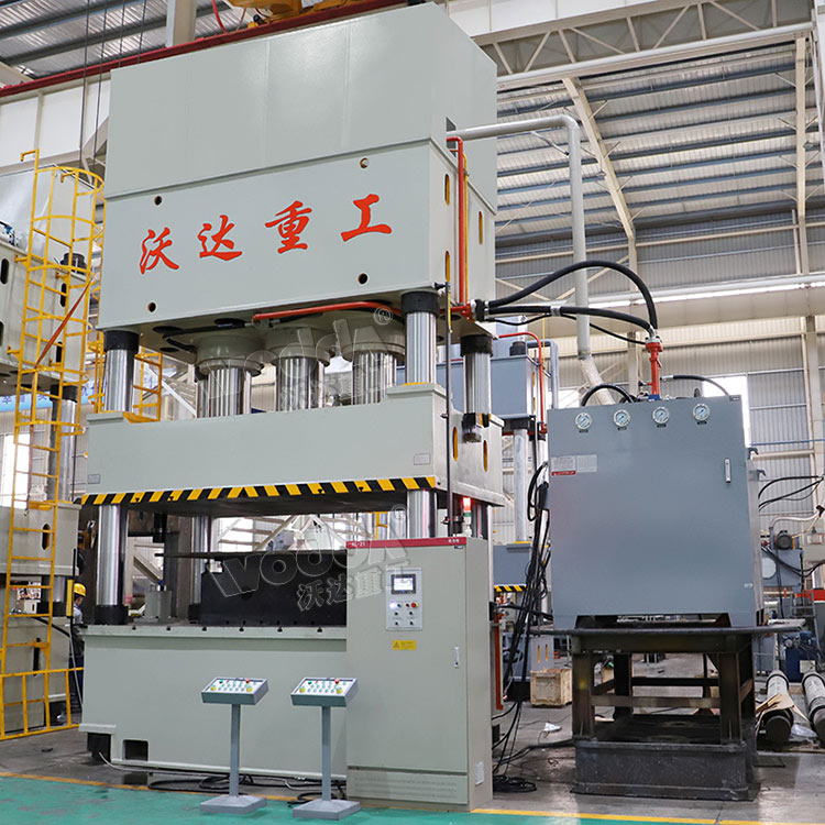 1500噸復合材料成型液壓機 1500噸復合材料成型液壓機