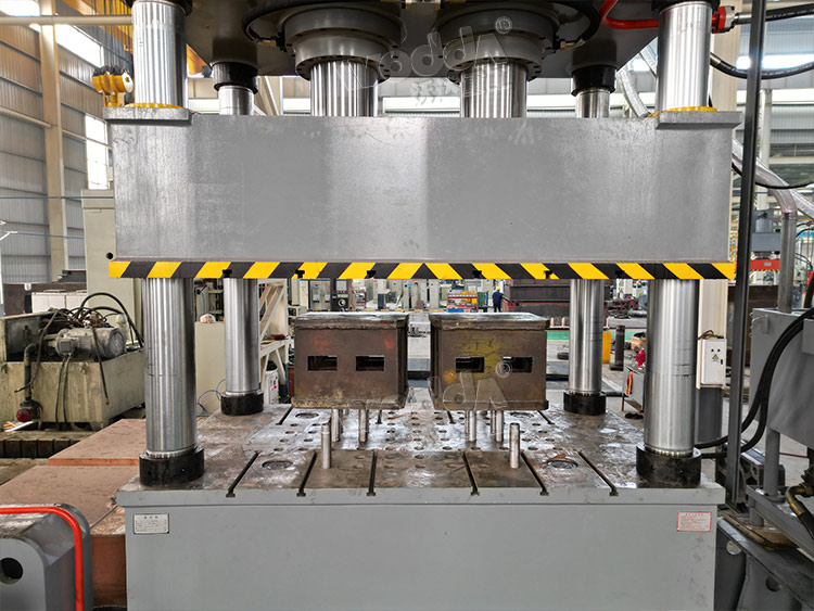 630噸拉伸機(jī)帶液壓墊 630噸拉伸機(jī)帶液壓墊