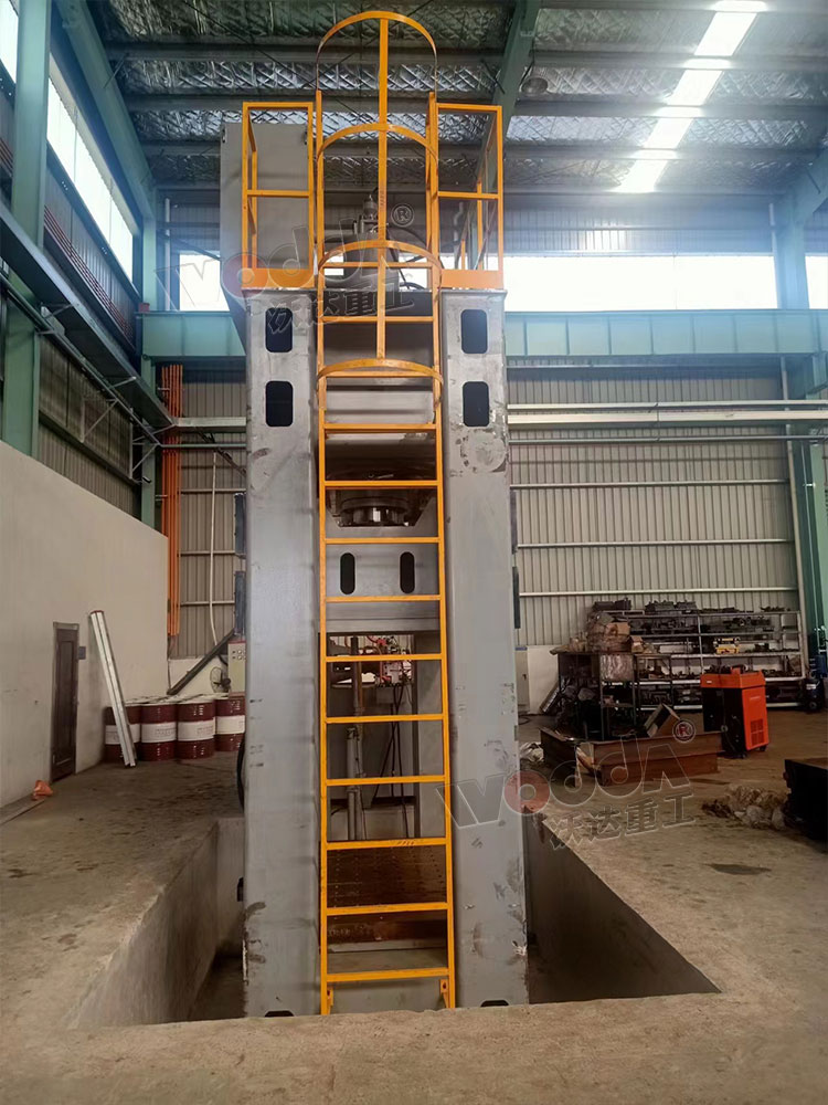 800噸框架式液壓機(jī)現(xiàn)場(chǎng)調(diào)試 800噸框架式液壓機(jī)現(xiàn)場(chǎng)調(diào)試