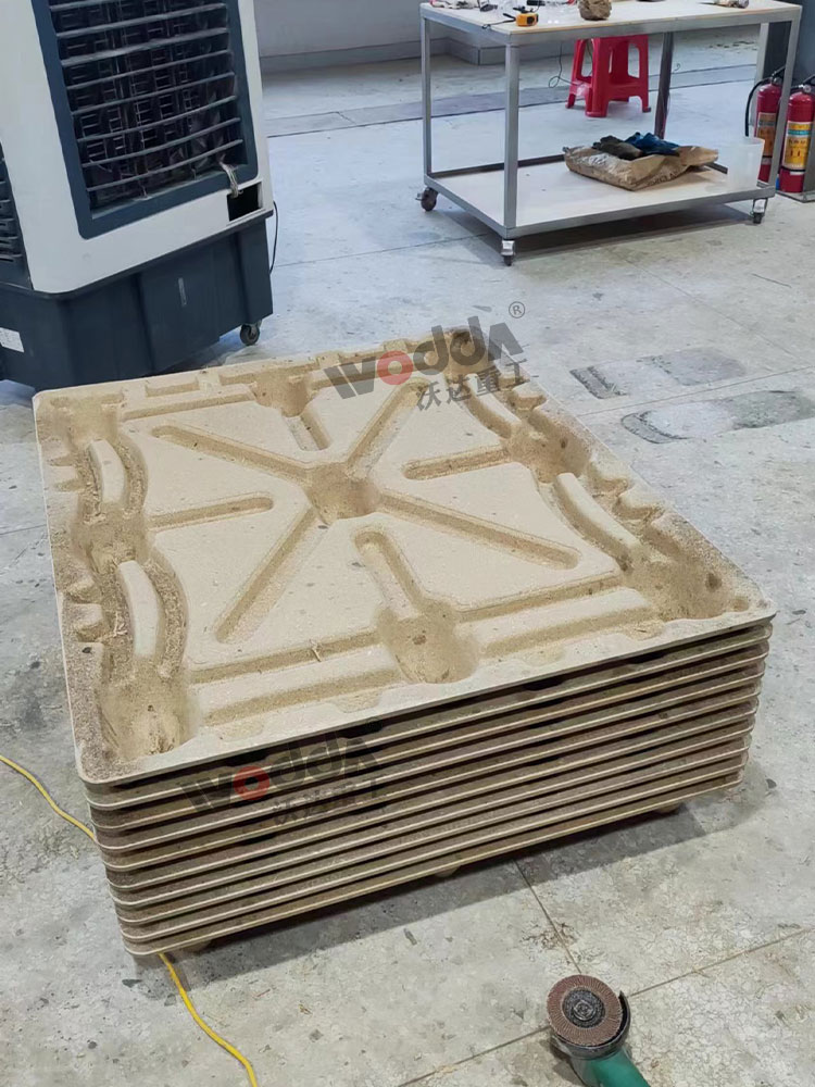 木屑托盤(pán)壓制成型 木屑托盤(pán)壓制成型