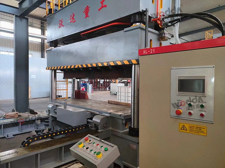 1200噸木屑壓板成型液壓機客戶現(xiàn)場 1200噸木屑壓板成型液壓機客戶現(xiàn)場