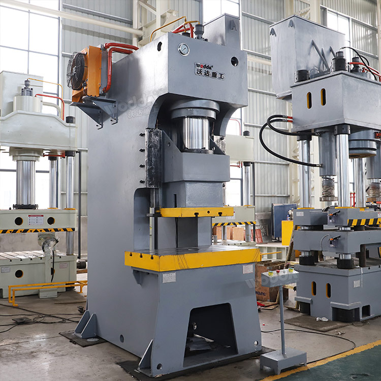 200噸油壓沖床 200噸油壓沖床