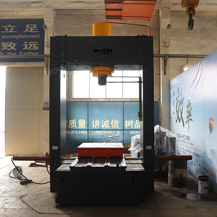 400噸龍門液壓機 400噸龍門液壓機