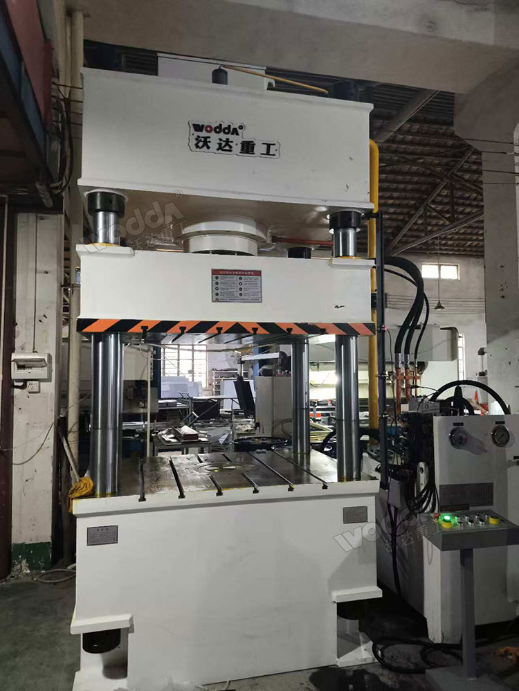 315噸三梁四柱液壓機 315噸三梁四柱液壓機