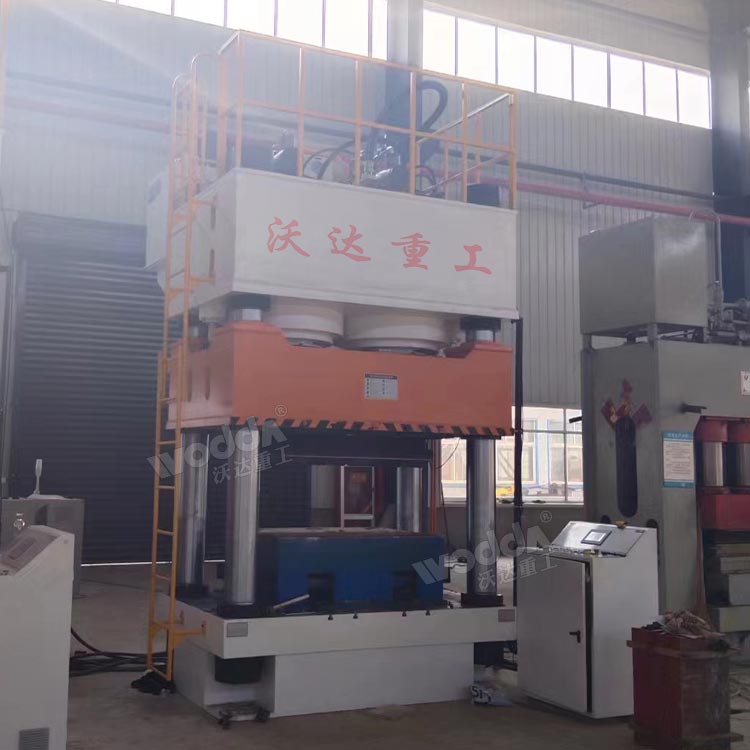 1600噸木屑托盤(pán)成型液壓機(jī) 1600噸木屑托盤(pán)成型液壓機(jī)