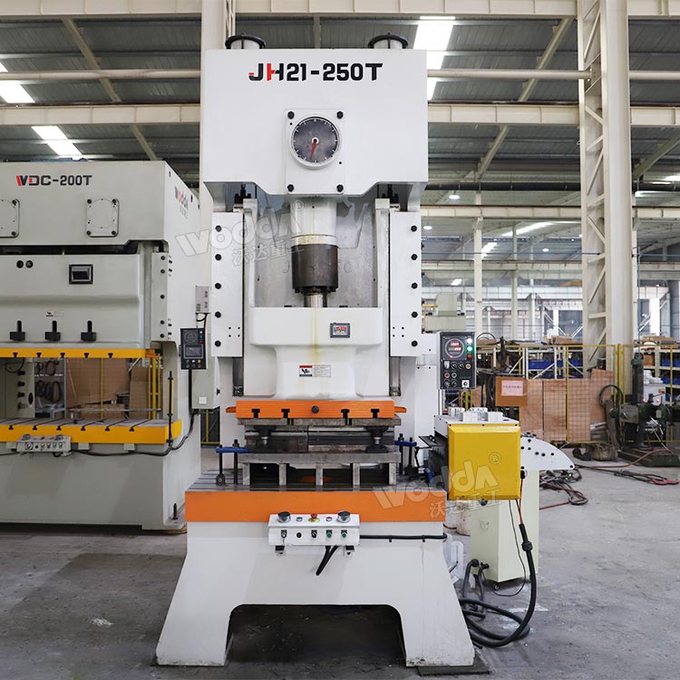 250噸氣動(dòng)沖床 250噸氣動(dòng)沖床