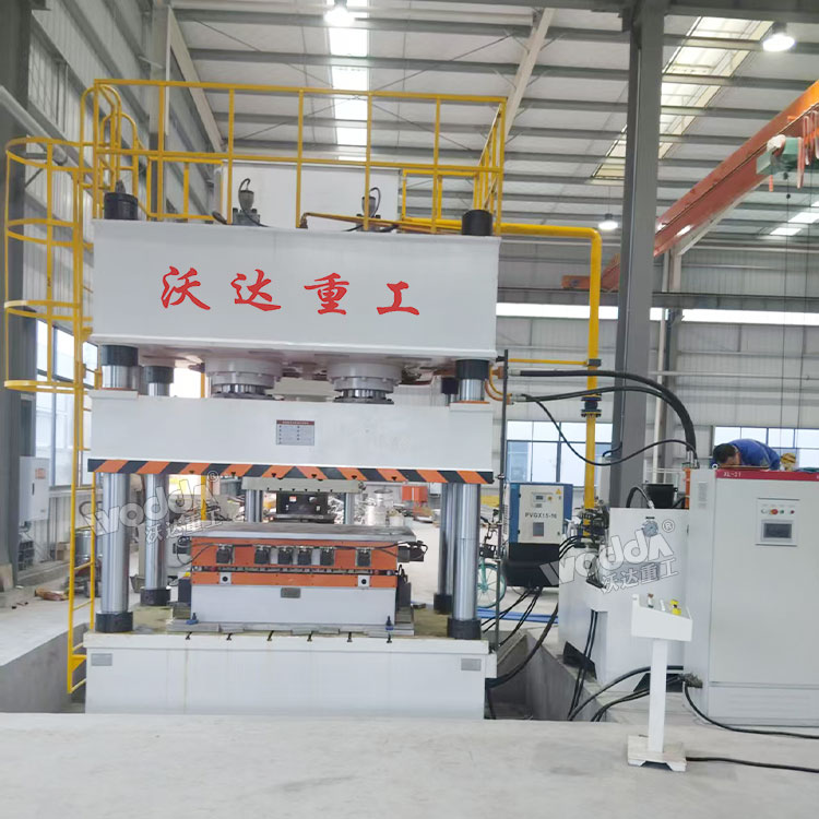 630噸四柱液壓機 630噸四柱液壓機