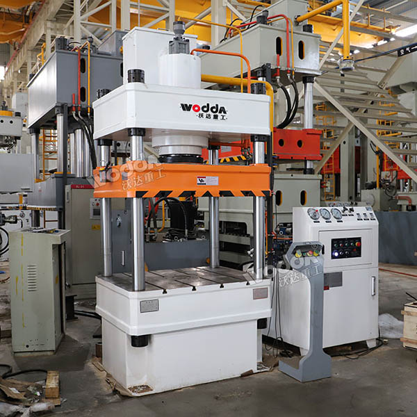 200噸三梁四柱液壓機