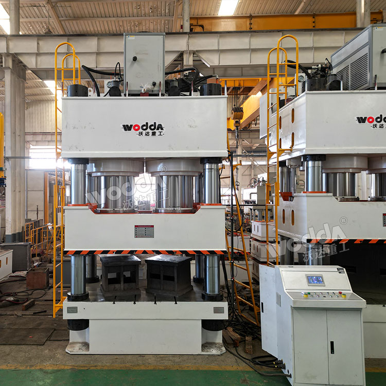 1600噸木屑托盤液壓機