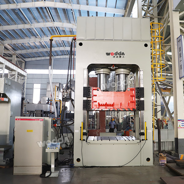 800噸框架式液壓機