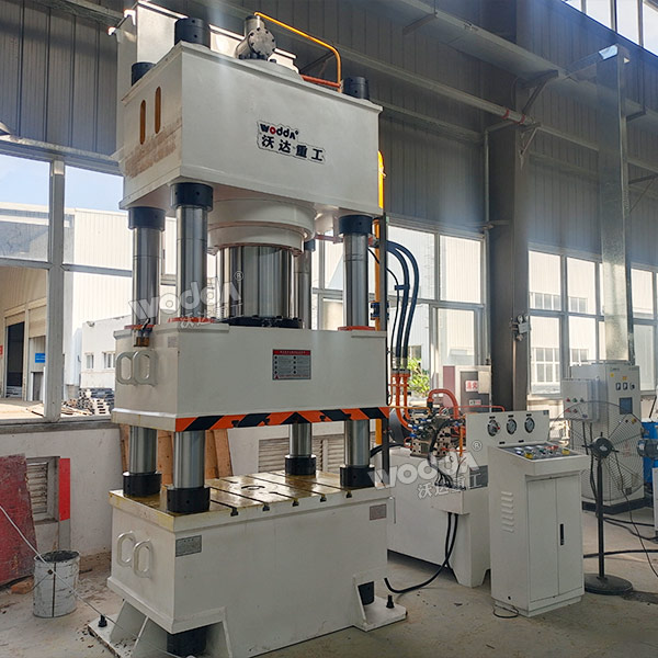 630噸四柱液壓機