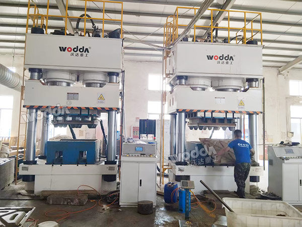 1600噸木屑托盤液壓機