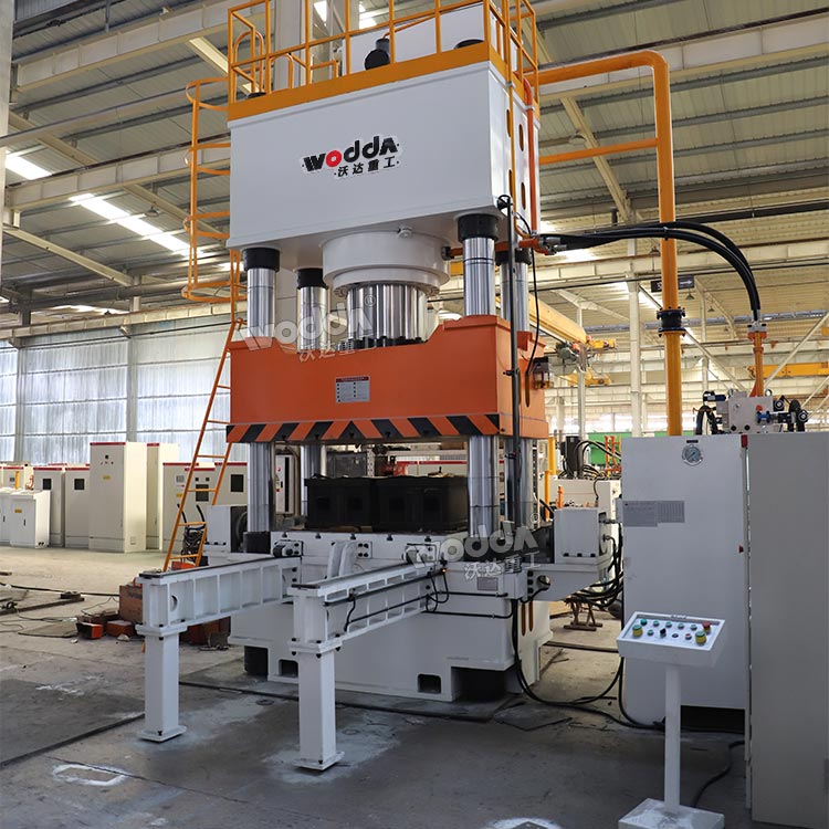 1000噸四柱液壓機(jī) 1000噸四柱液壓機(jī)