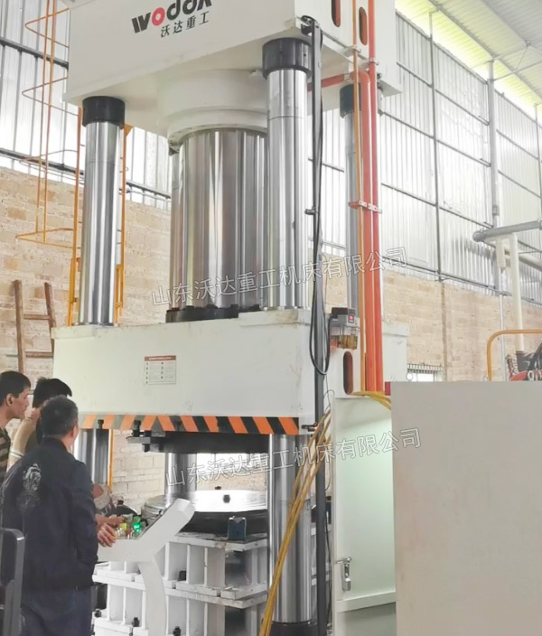 1200噸四柱液壓機(jī)模壓塑料水缸缸蓋 1200噸四柱液壓機(jī)模壓塑料水缸缸蓋