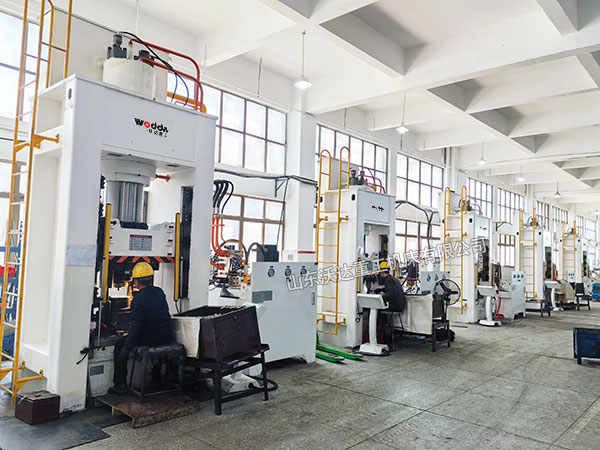 315噸汽車鋁制零部件冷擠壓液壓機(jī)