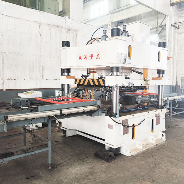 400噸四柱液壓機