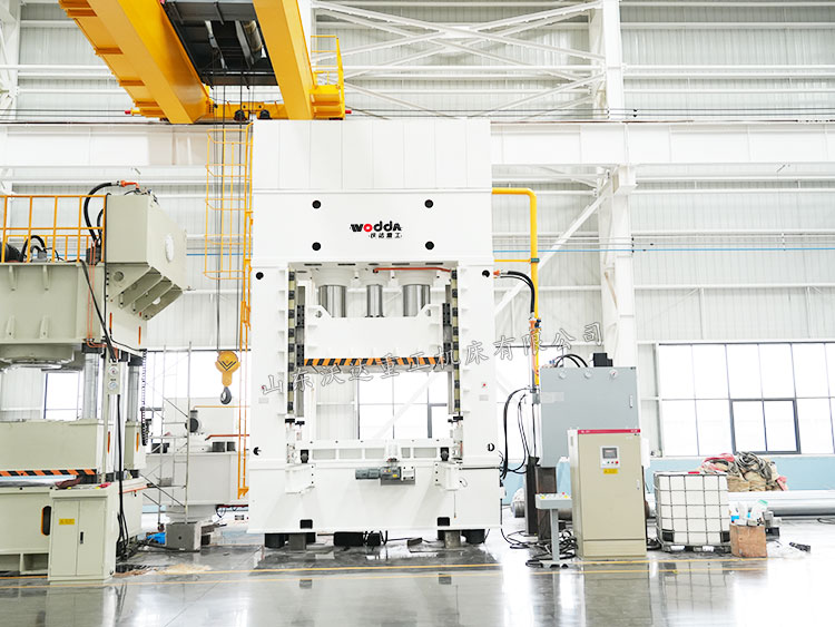 1500噸汽車配件成型液壓機