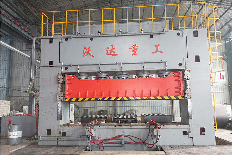 2000噸框架式液壓機(jī)